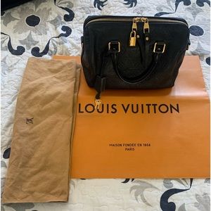 💯% authentic LV Bandouliere speedy 25